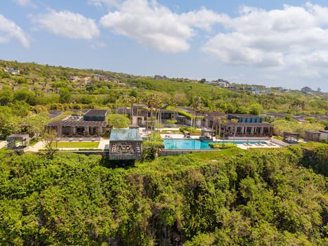 Best Luxury Hotels in Bali With Private Cliffside Villas and Sunset Ocean Views