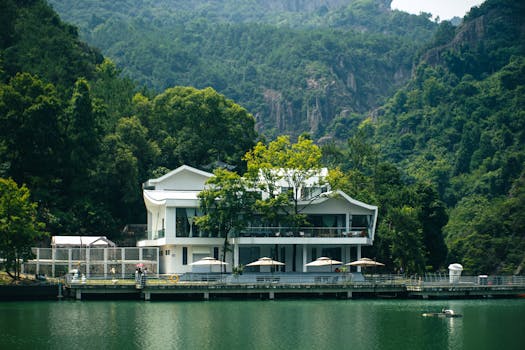Best Luxury Resorts in Laos With Riverside Retreat Design