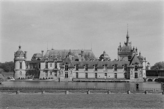 High-End Villas in France With Chateau Architecture