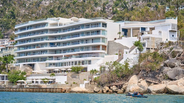 How Much Does a Luxury Resort Stay Cost in the United States