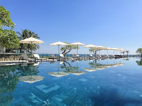 Luxury Oceanfront Hotels With Infinity Pools Facing Tropical Seas