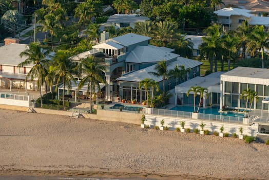 Luxury Villas in Byron Bay With Elegant Beachfront Living
